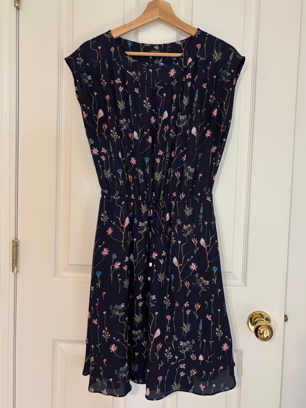 RW&CO. Navy Floral Cap Sleeve Drawstring Midi Dress